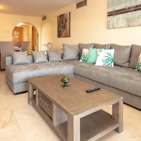 Spacious Modern Penthouse Guadalmina, San Pedro